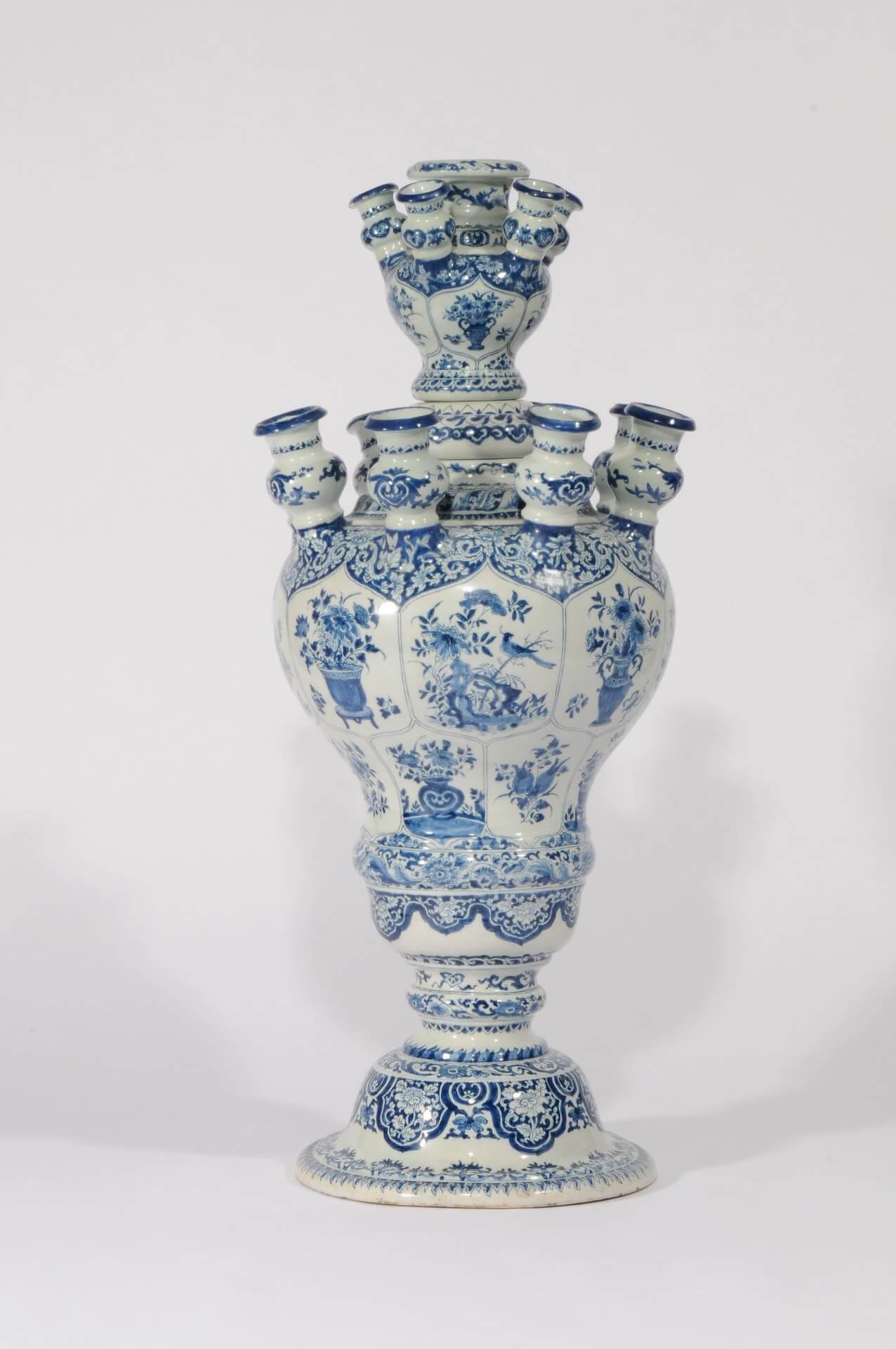 • D9012. Blue and White Large Tulip Vase
