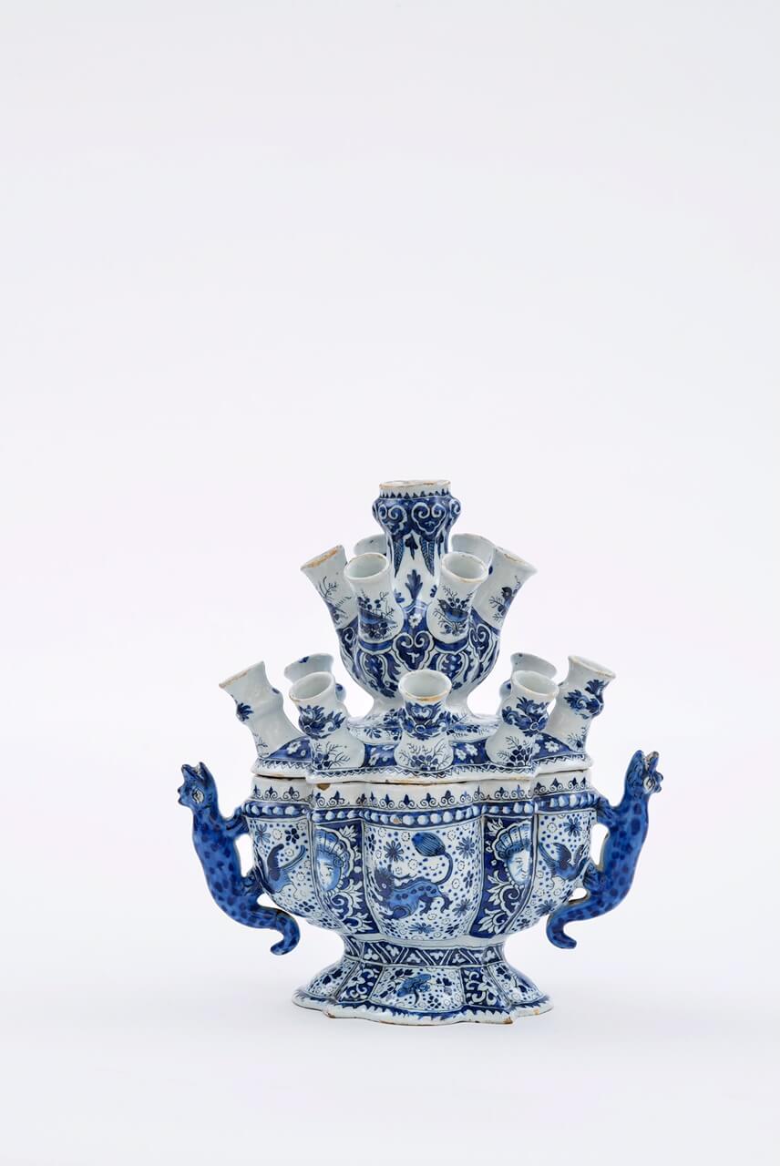 • D1528. Blue and White Bowl and Cover Flower Vase