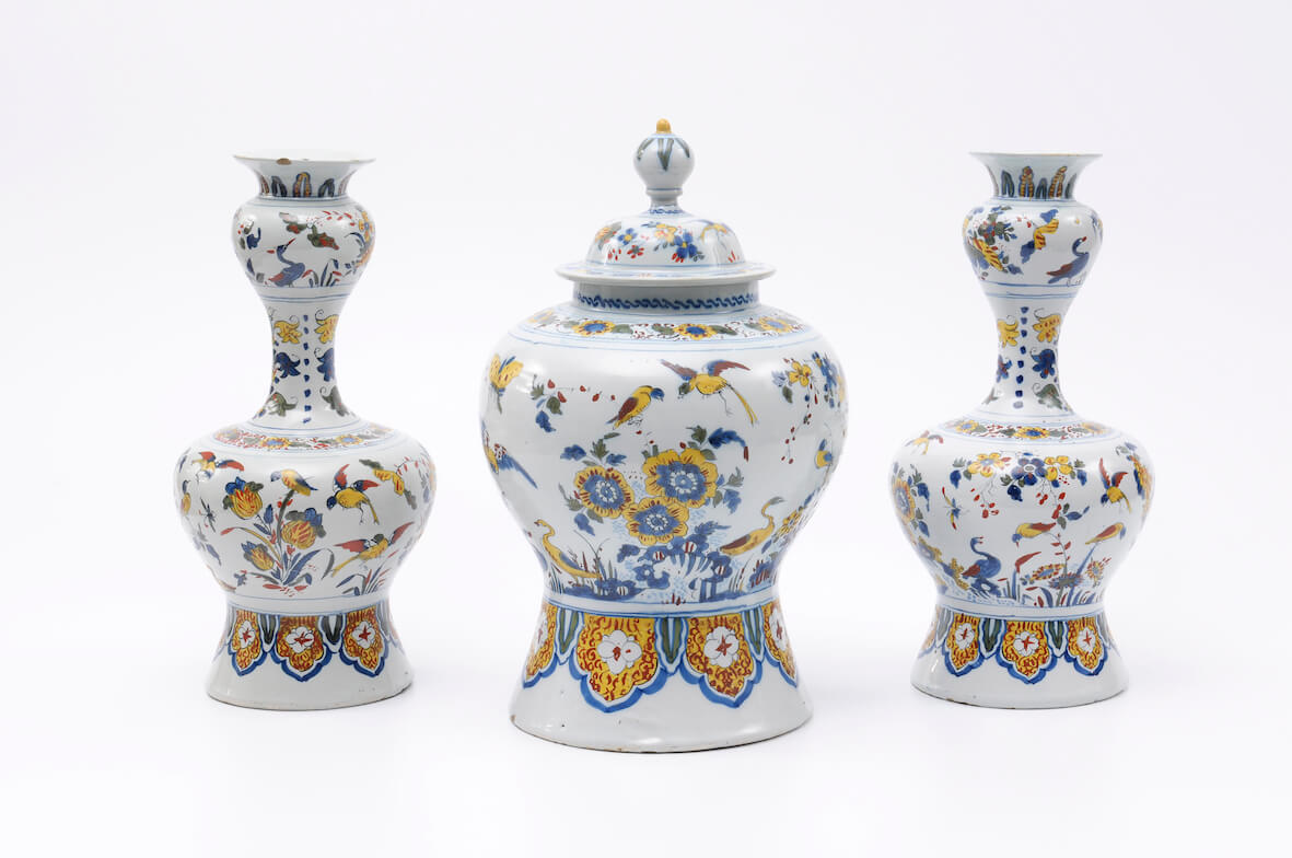 garniture of polychrome vases antiques at Aronson Antiquairs