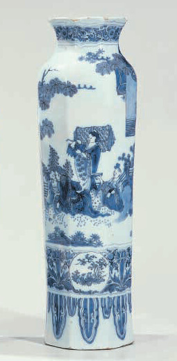 White octagonal vase by Samuel van Eenhoorn from the Grieksche A