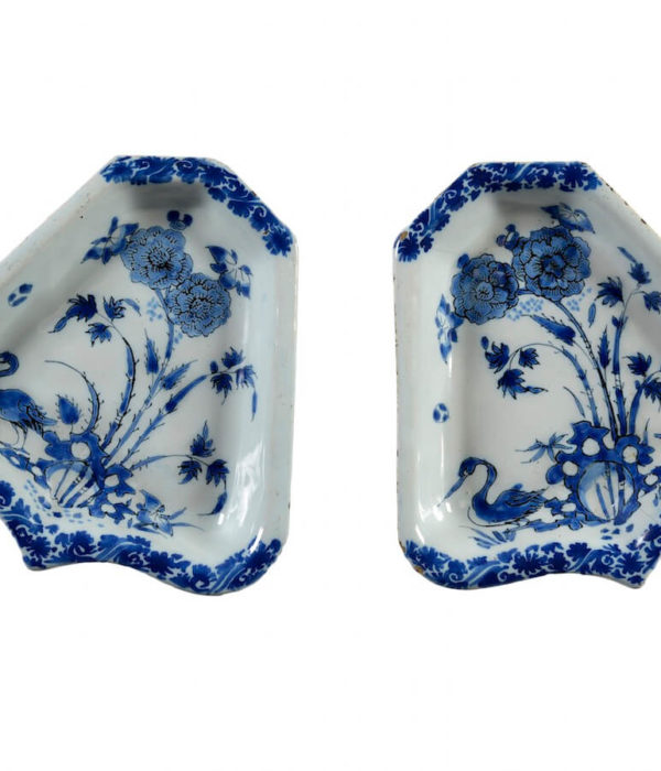 Small sweetmeat dishes from Delft blue ceramic