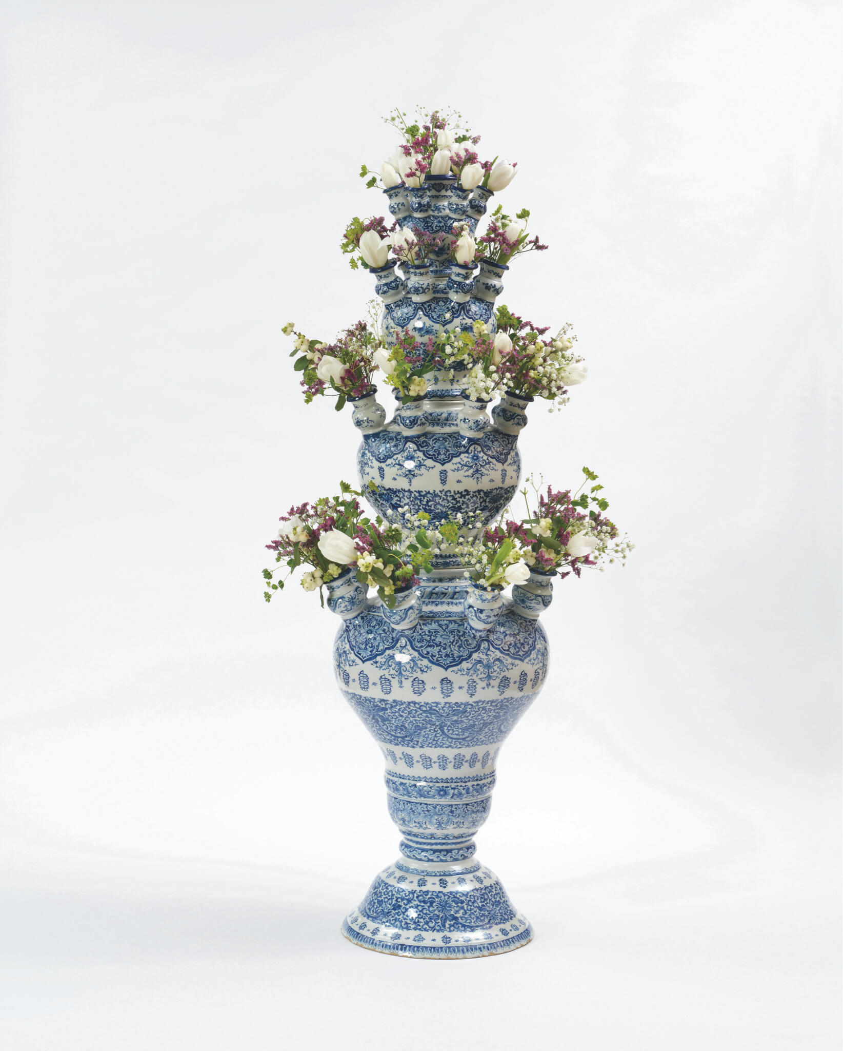 •D1717. Blue and White Baluster-Shaped Flower Vase