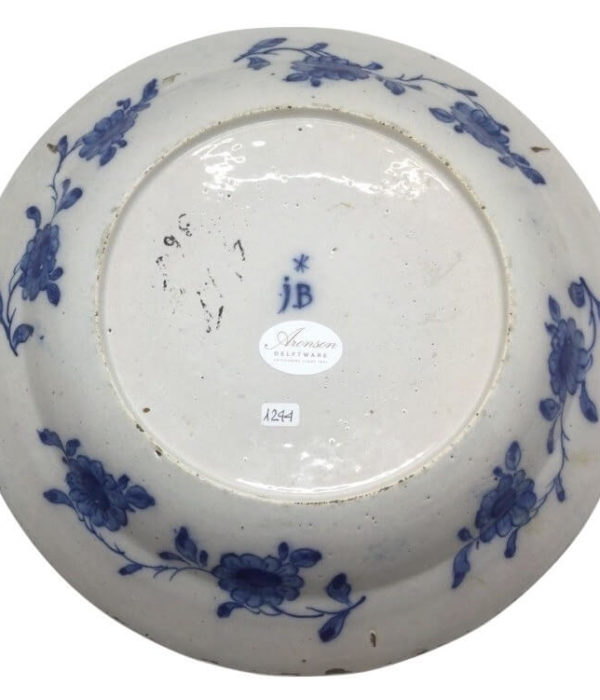 D1244. Blue and White Armorial Plate - 图片 2