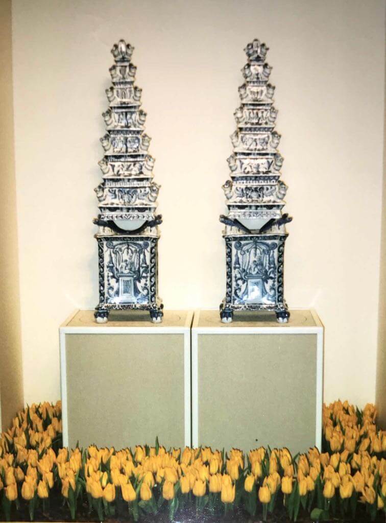 Delftware vases TEFAF 1995