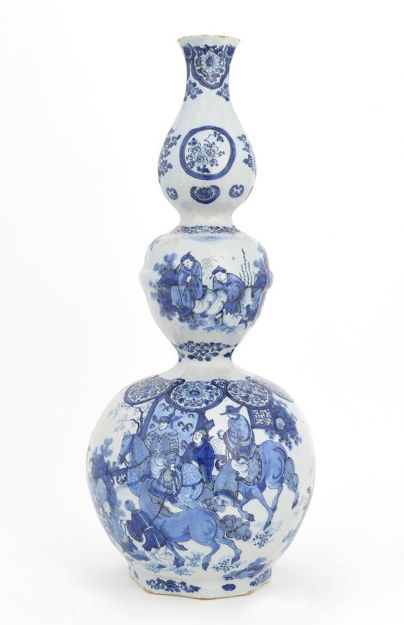 For sale Antique Delftware Figure of a Chinese Lady •D1003 d1003 blue and white figure of a chinese lady