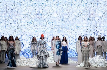 Fashion Design : Tess Van Zalinge X Royal Delft