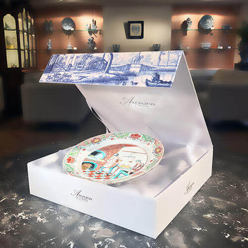 Aronson Authentic Delftware plates in beautiful gift boxes