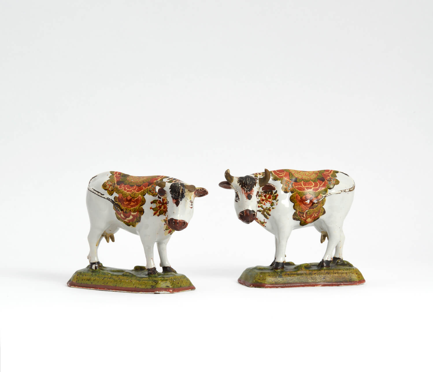 antique cows polychrome