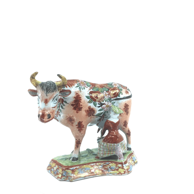 petit fue 3d view of milking cow polychrome