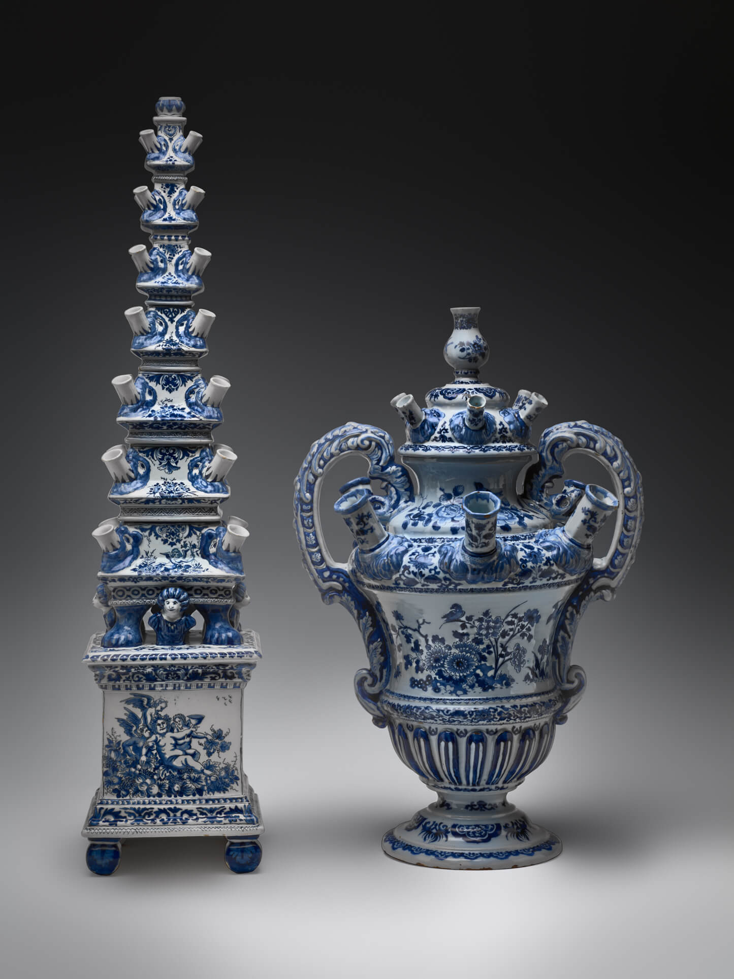 antique delftware at Aronson Antiquairs