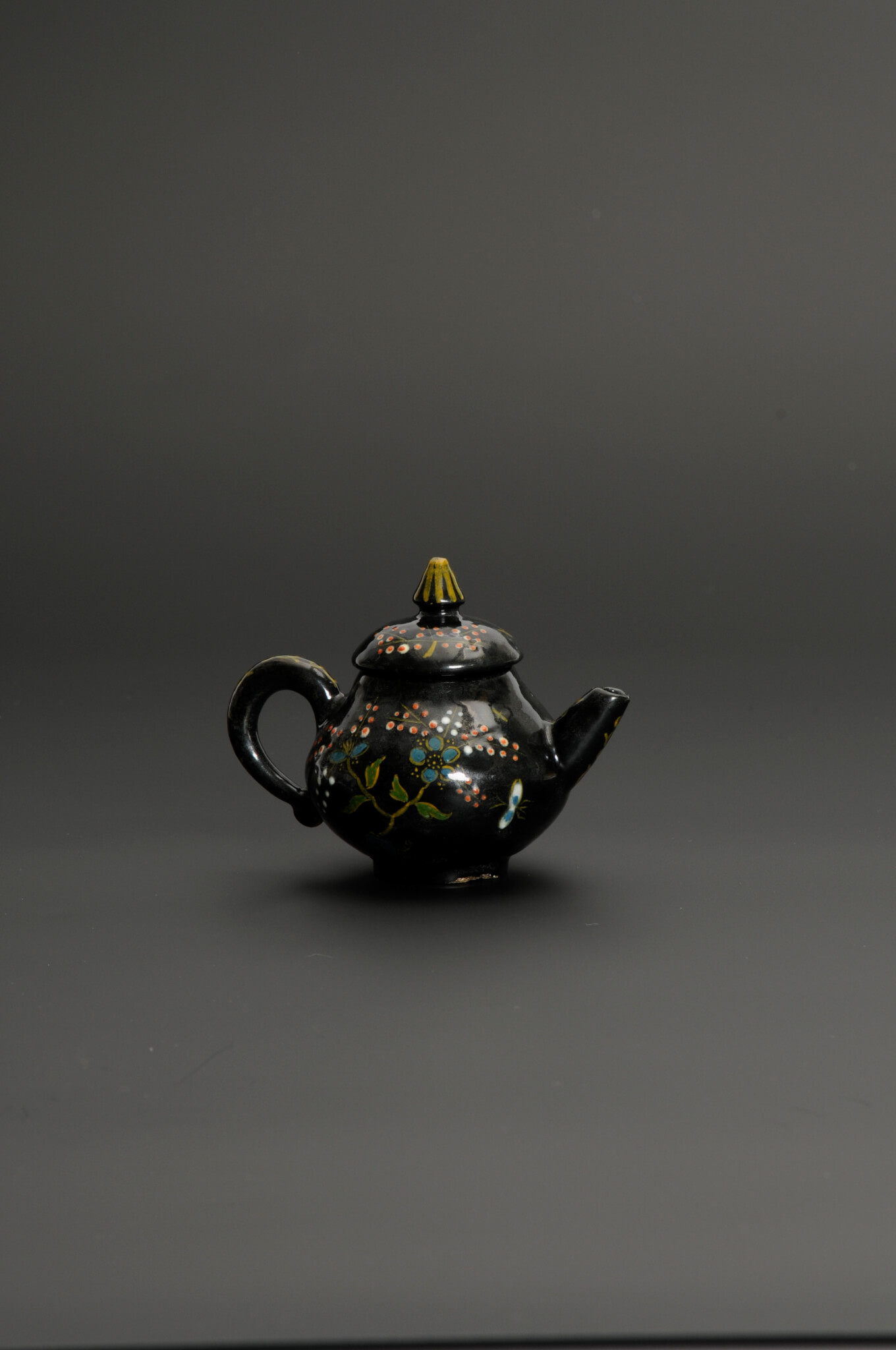•D1046. ‘Black Delftware’ Teapot and Cover Black Delftware teapot