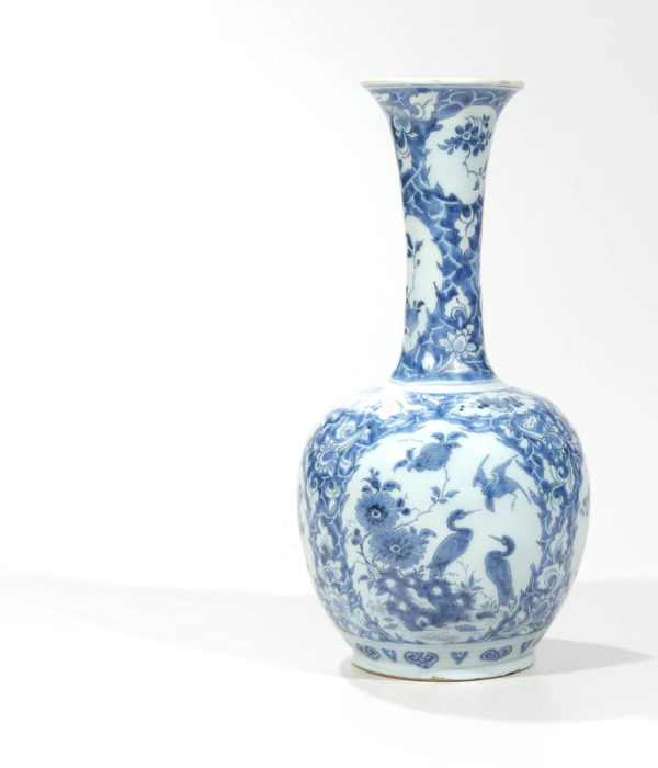 D0830. Blue and White Bottle Vase
