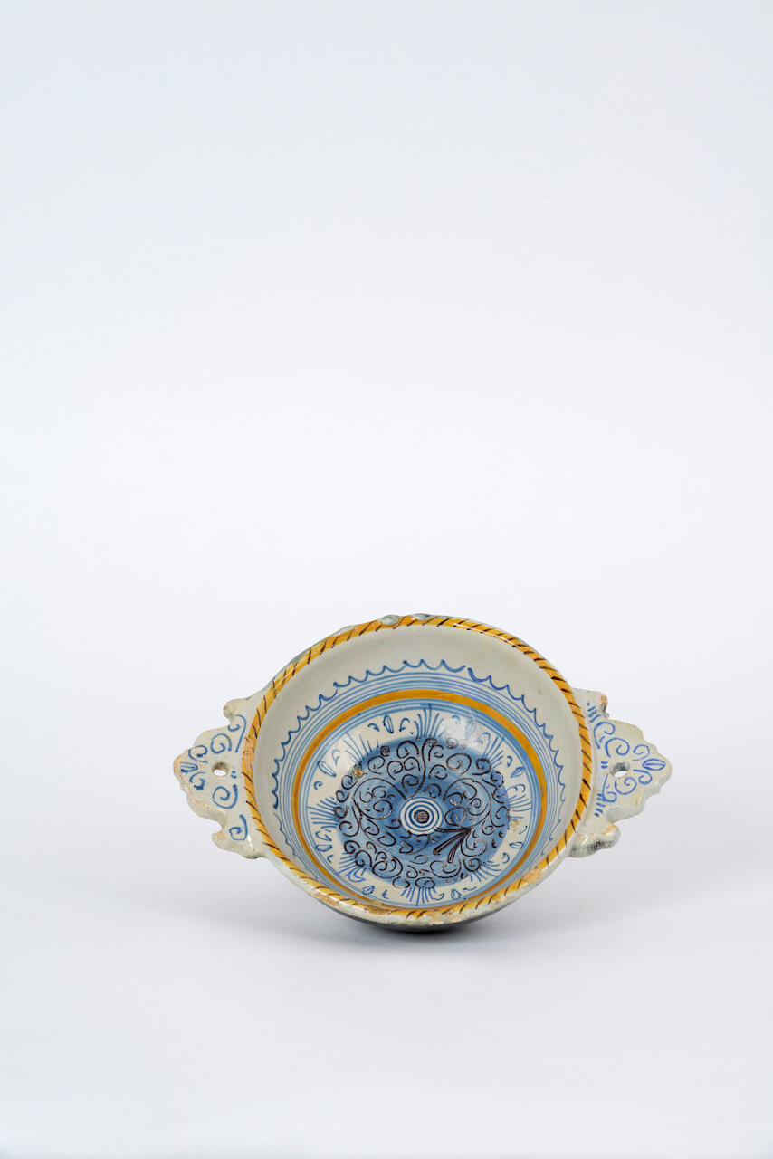 1901. Majolica Polychrome Porringer