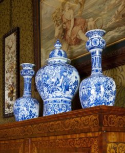 Three-piece cabinet garniture in Kingston Lacy