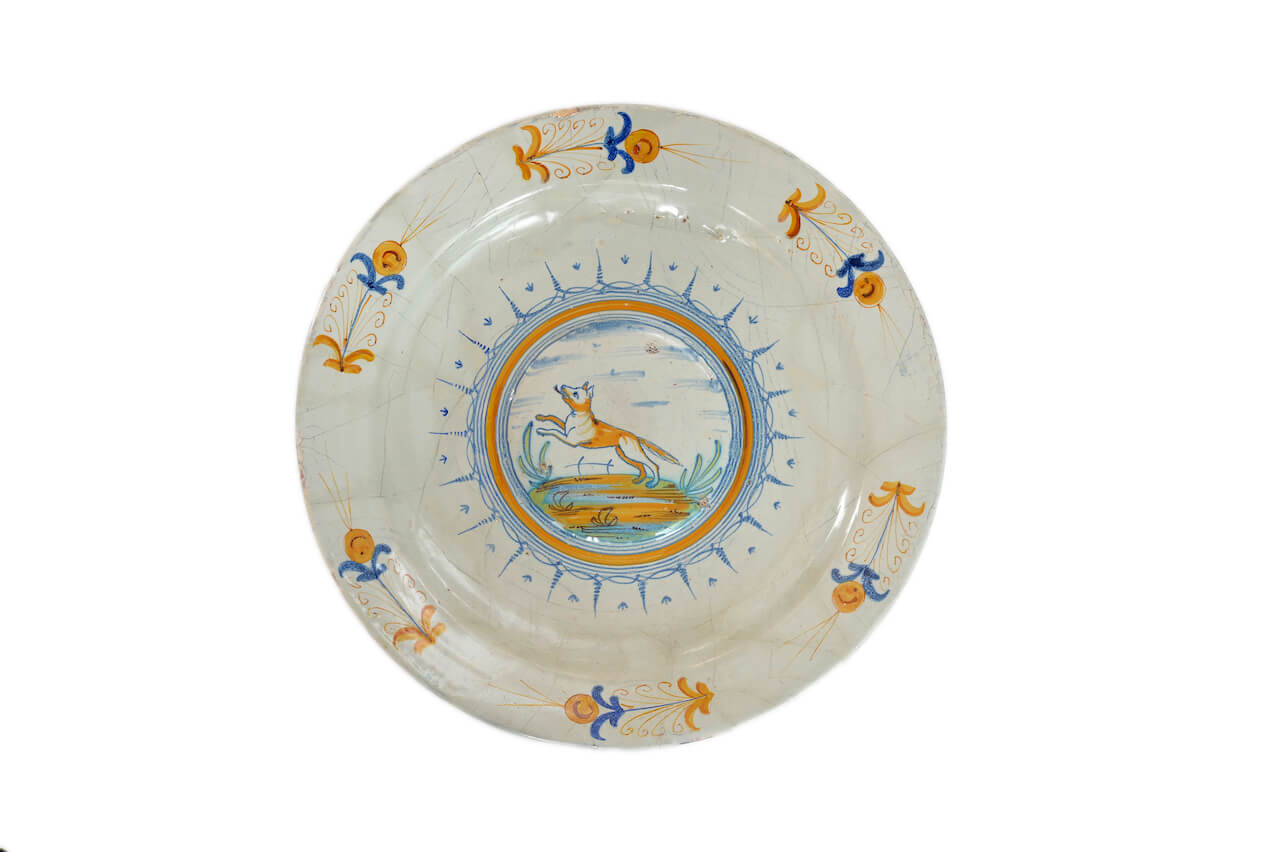 1902. Majolica Polychrome Large Dish