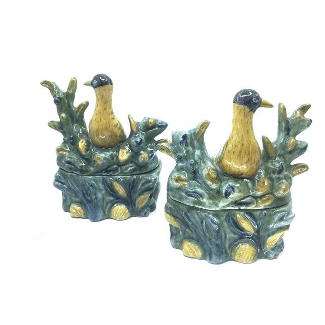 Object no. D1953 Pair of polychrome bird tureens and covers Pair of polychrome bird tureens and covers