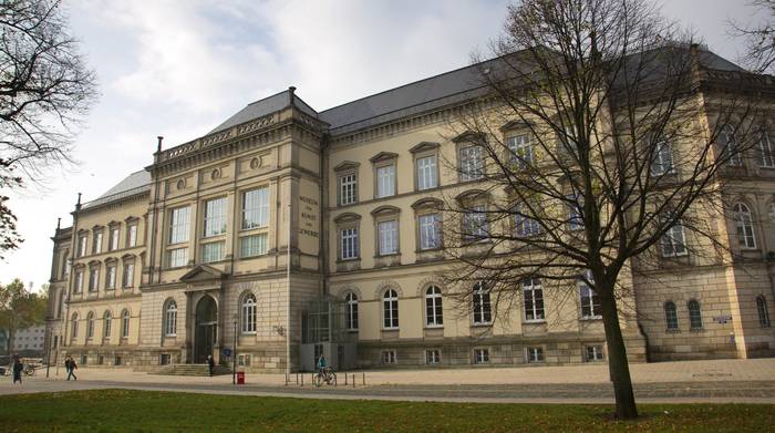 The Museum für Kunst und Gewerbe exterior