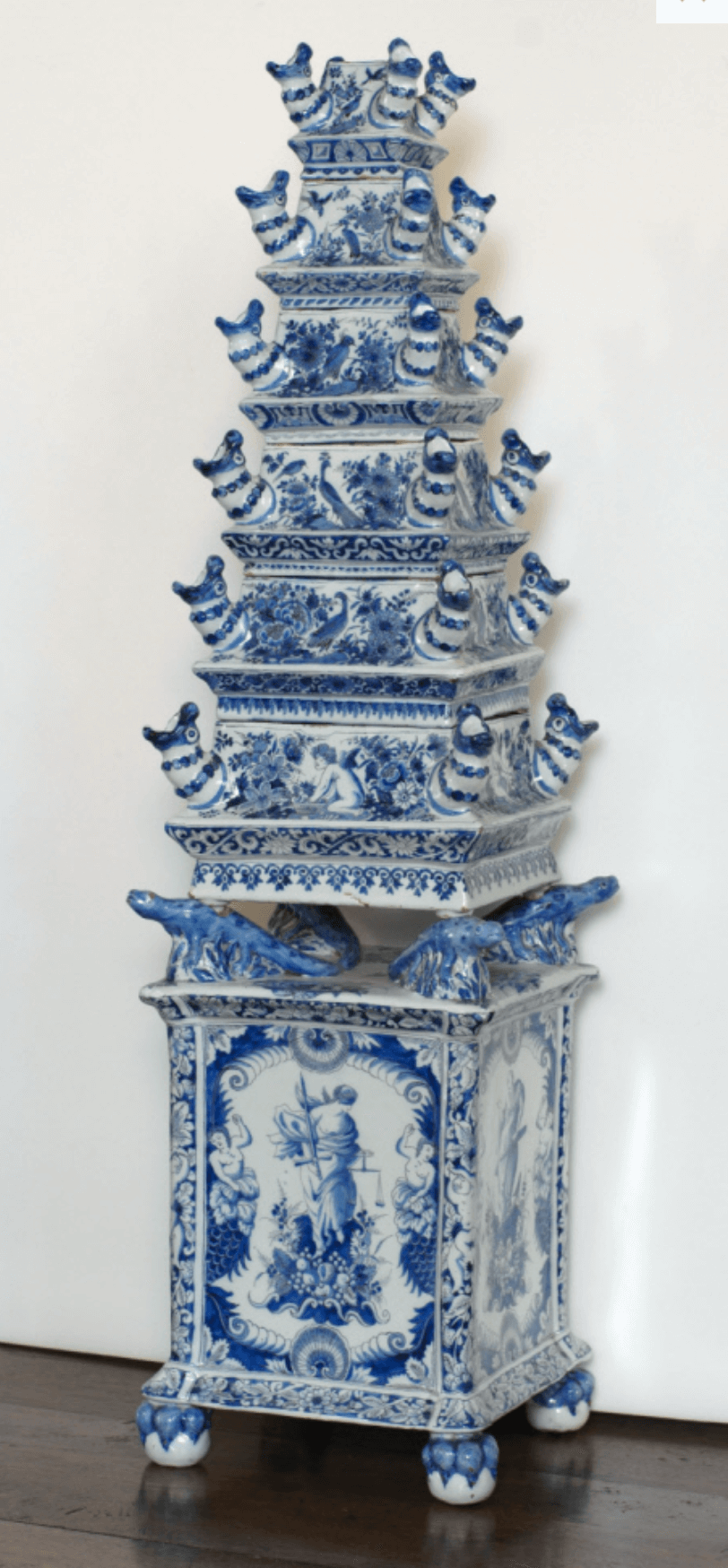 Flower vase pyramid blue white