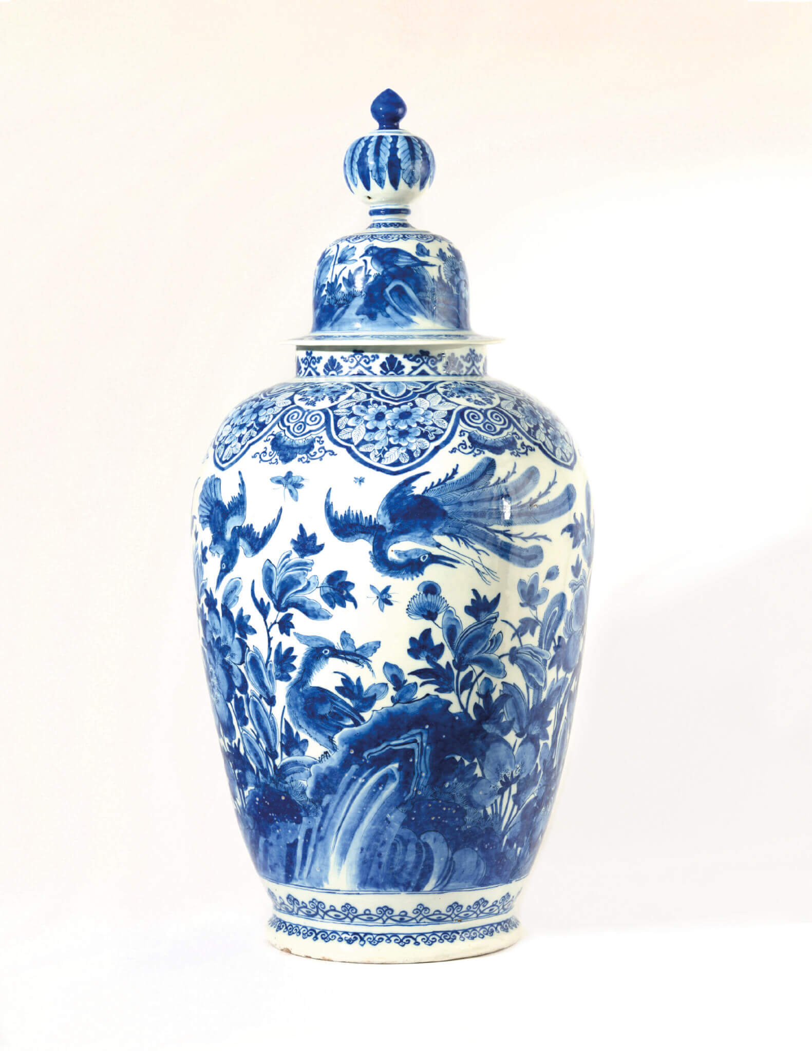 Blue and white large vase and cover