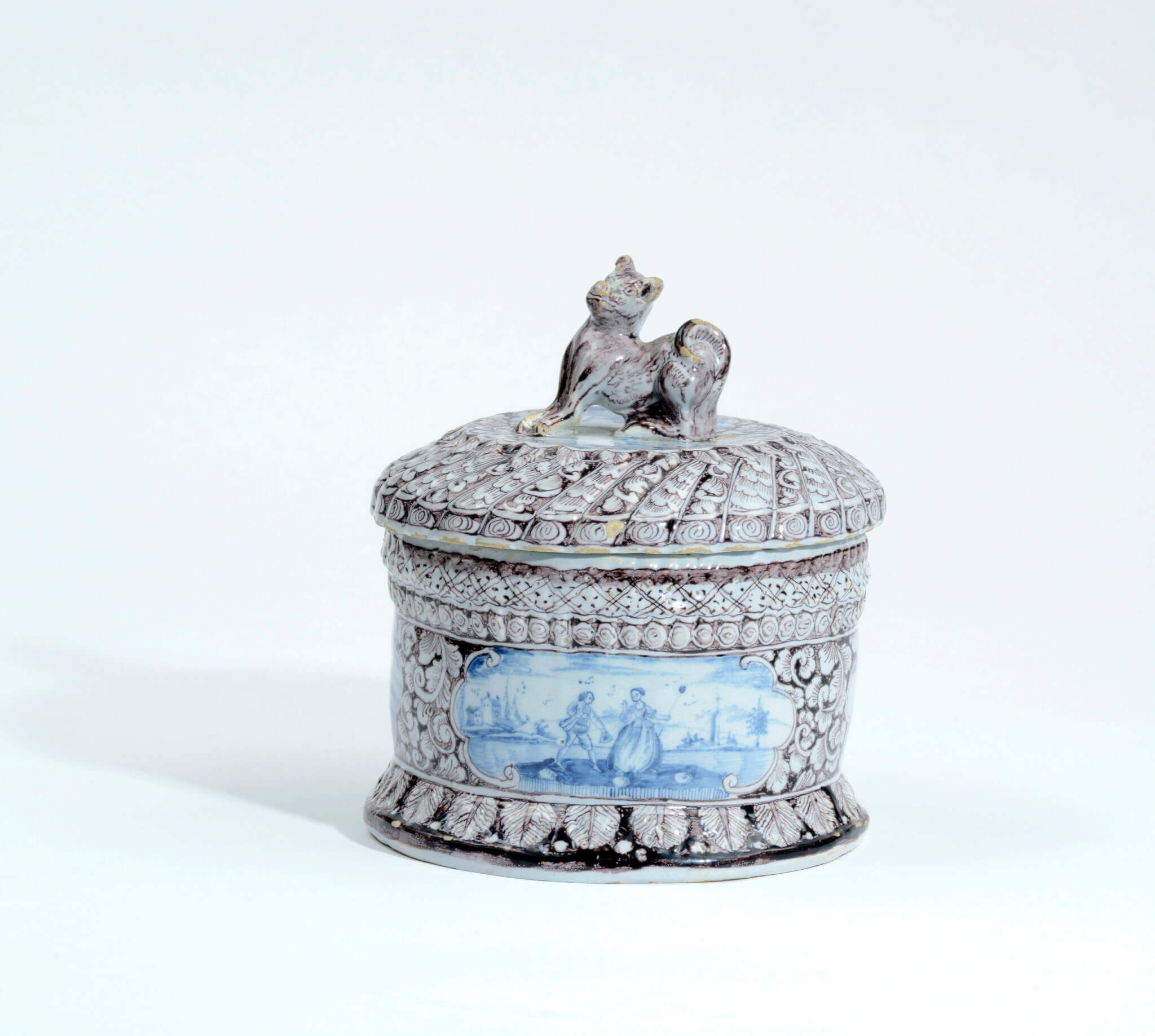 Manganese blue tobacco box Manganese blue tobacco box