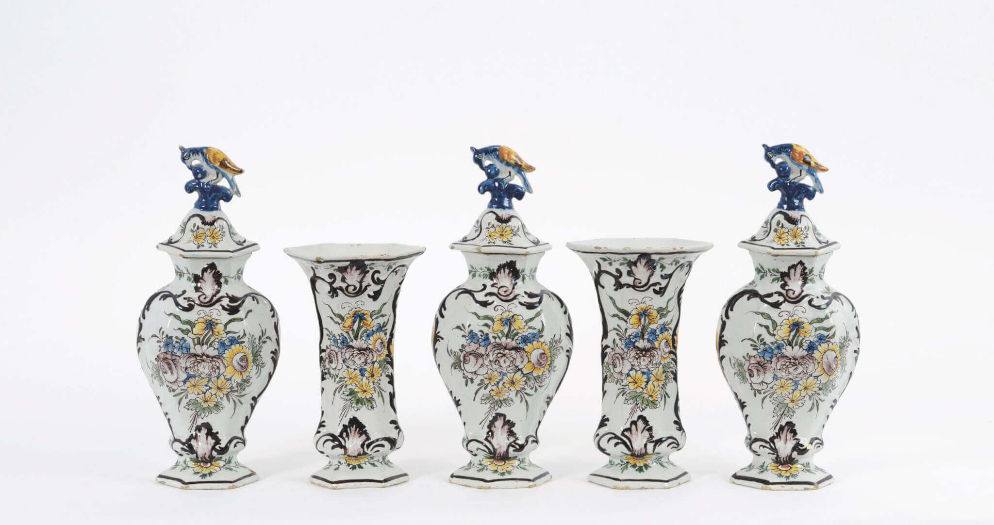 polychrome Delftware garniture polychrome Delftware garniture
