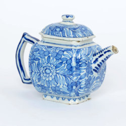 D1921. Blue and White Teapot D1921. Blue and White Teapot
