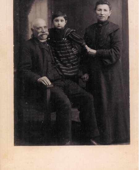 Leon Aronson With His Wife Rebecca And Probably With Their Son David