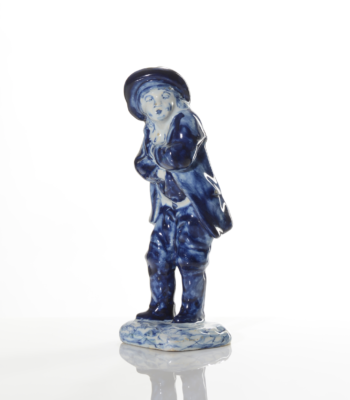 D9046. Blue And White Figure Emblematic Of ‘Winter’