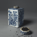 • D2113. Blue And White Tea Canister