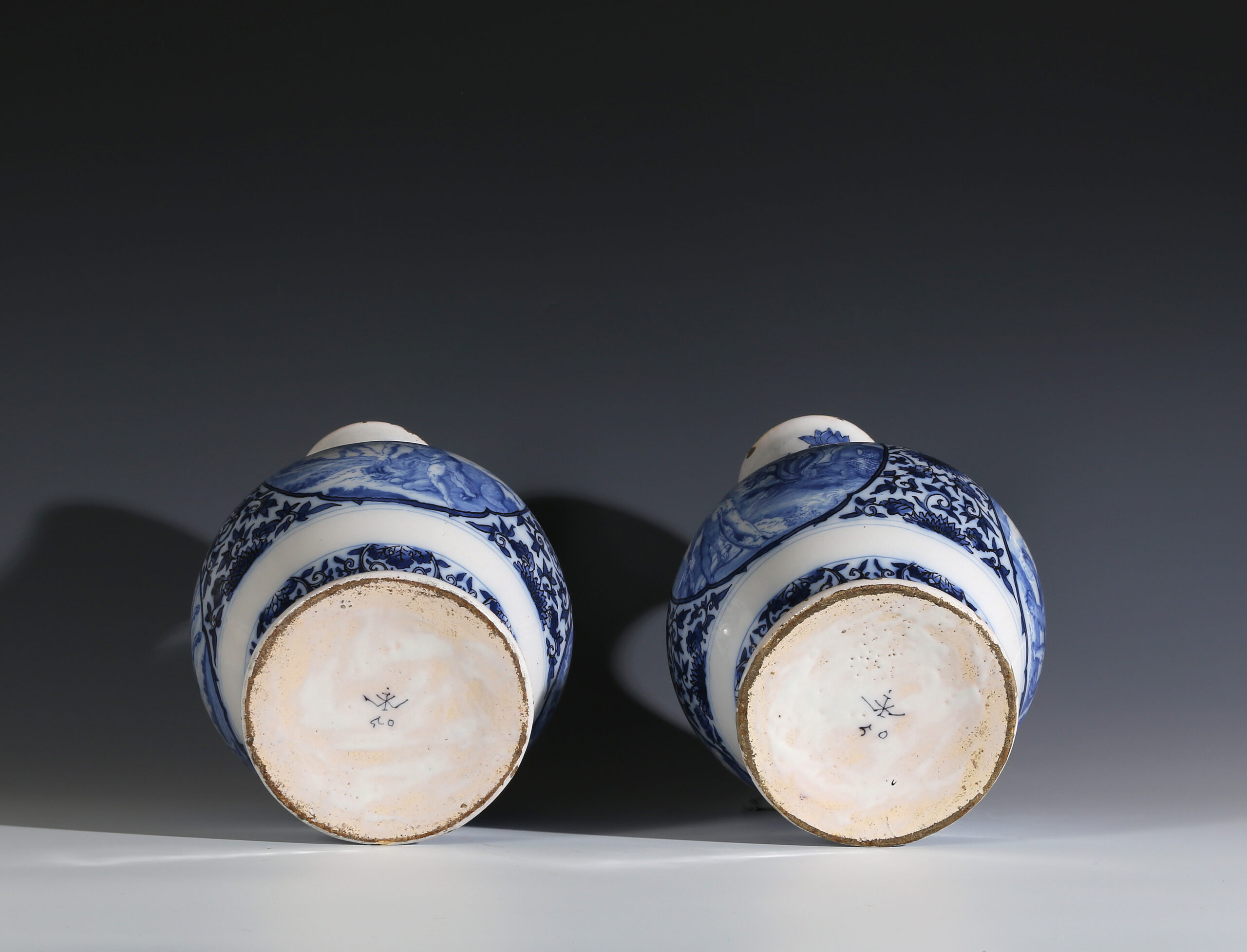Pair of Delftware mythological vases, Hoppesteyn Mark