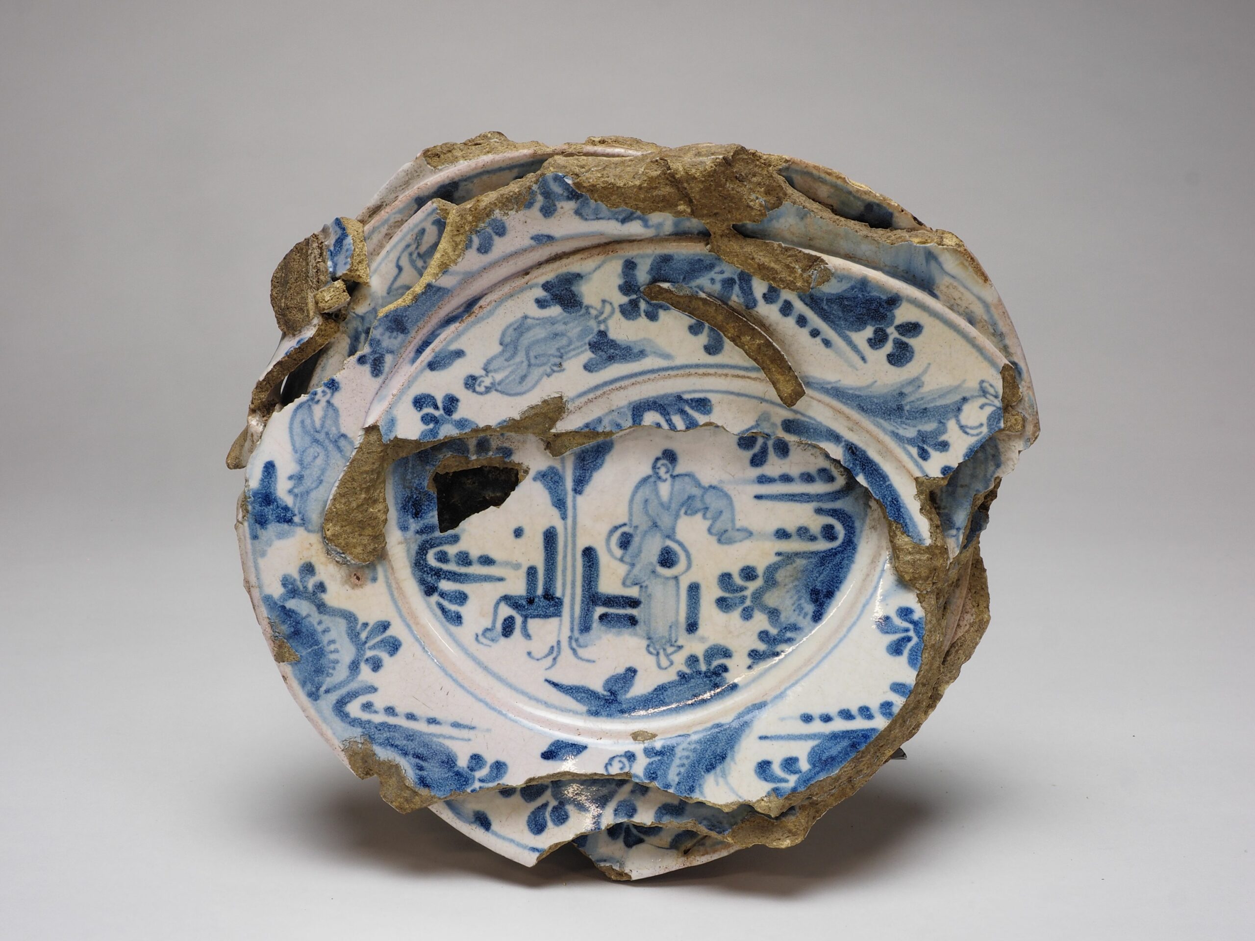 Waster, tin-glazed earthenware Delft ca. 1670-1700 inv. no. LM 2033-B Collection of Museum Prinsenhof Delft, on loan from the Cultural Heritage Agency of the Netherlands