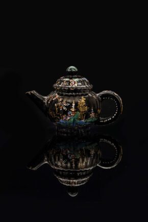 D2390 Black Delftware Teapot And Cover