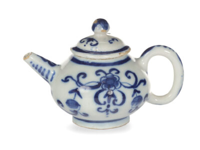 D2327. Blue And White Teapot And Cover