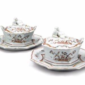 PAIR OF POLYCHROME PETIT FEU AND GILDED BUTTER TUBS, COVERS AND STANDS