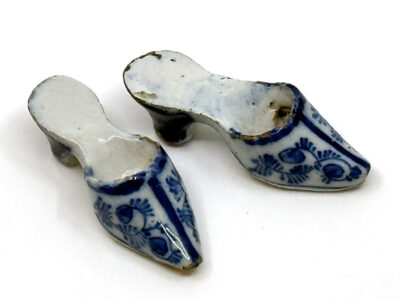 D2167. Pair of Blue and White Models of Shoes Delft, circa 1760