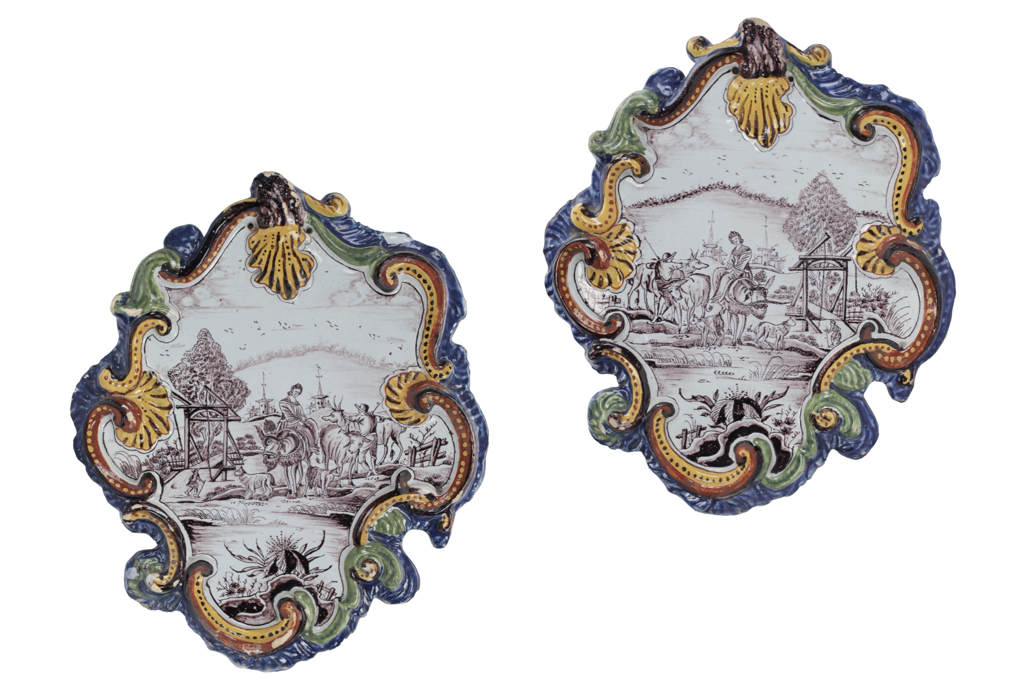 D2668. Pair of Plaques